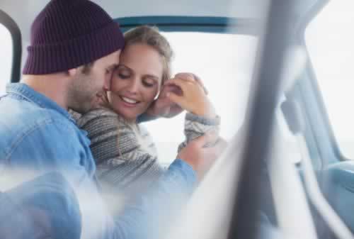 爱情保鲜秘诀：如何避免七年之痒让感情更持久(图1)