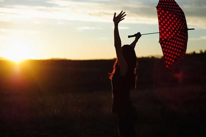 如何挽回前女友的心？关键在于理解和改变(图2)