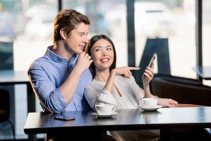 分手后如何有效挽回男友？降低需求感与转印象技巧(图3)