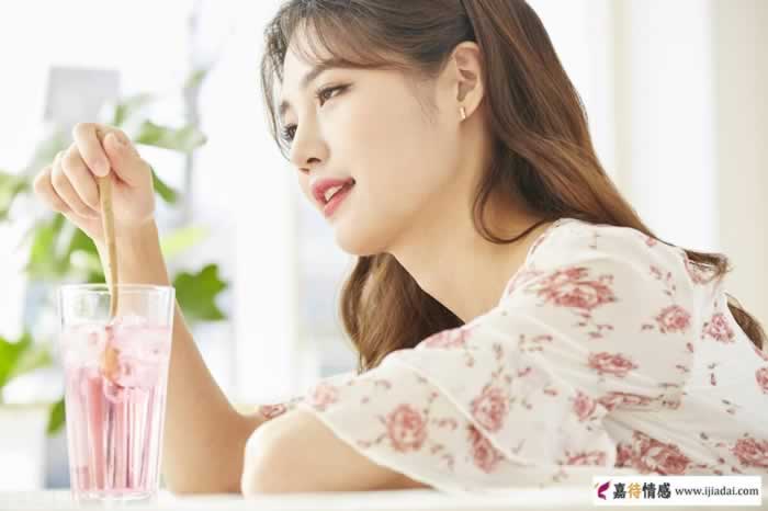 女人味的真正内涵，男人为何偏爱有气质的女性(图3)