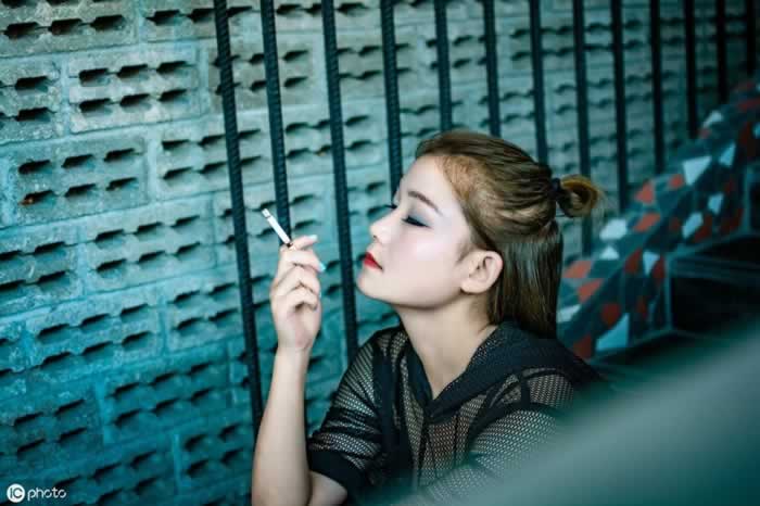 分手后如何挽回一个被伤害很深的人(图2)