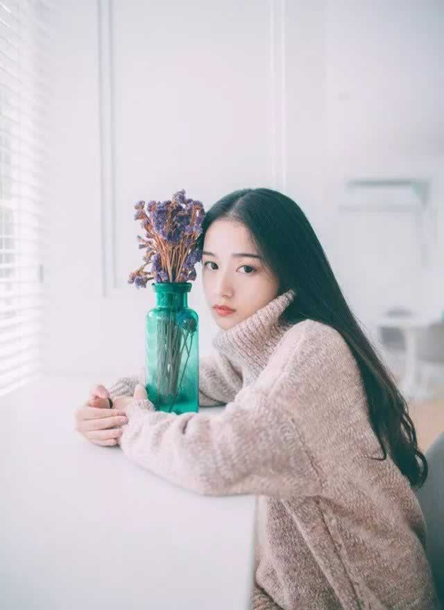 分手后制造危机感，反而能让他主动回来(图1)