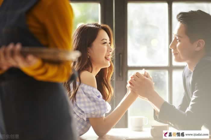 男人暴躁时，这三句话最能让他心软(图2)