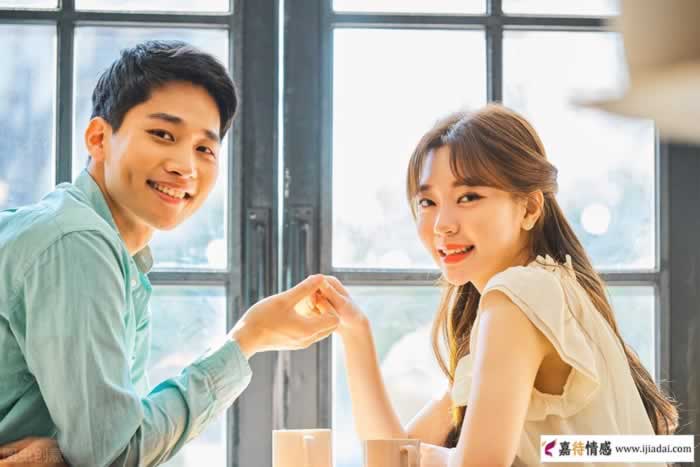 男人暴躁时，这三句话最能让他心软(图1)