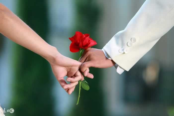 异地恋分手后如何有效挽回?冉迪的亲身经历告诉你(图2) 异地恋分手后如何有效挽回?冉迪的亲身经历告诉你(图2)