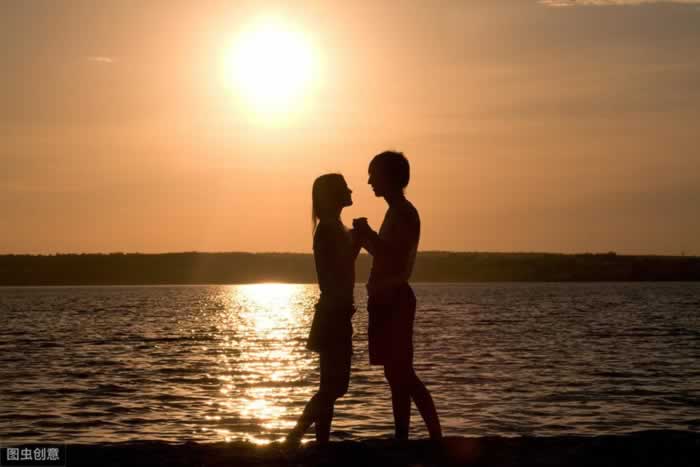 懂得示弱的女人，更能赢得男人的心(图1)