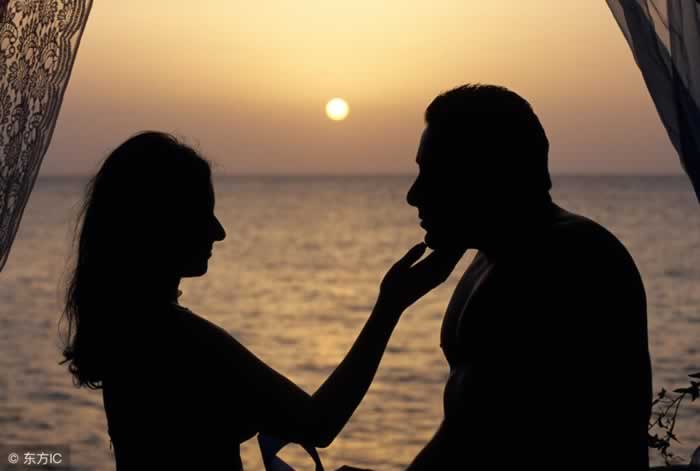 分手后如何判断对方是否还爱你(图1)