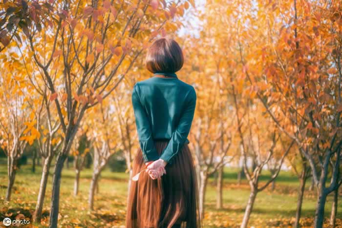 异地恋难抉择，如何留住爱人的心？(图2)