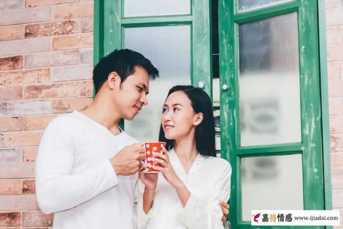 女人对你做这三件事，说明她已开始算计你(图2)