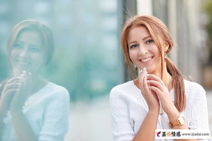 四十岁后女人的魅力源于内在修养(图2)