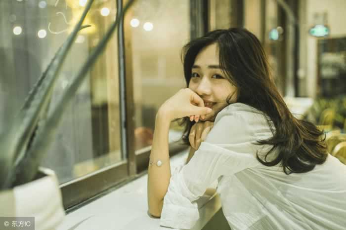 分手后如何隐藏需求感，才能真正挽回感情(图1)