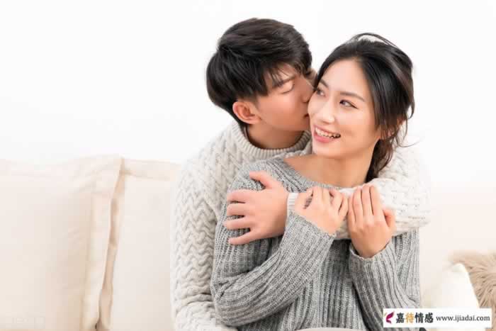 中年男人的穿着透露福气，这些细节最能看出来(图1)