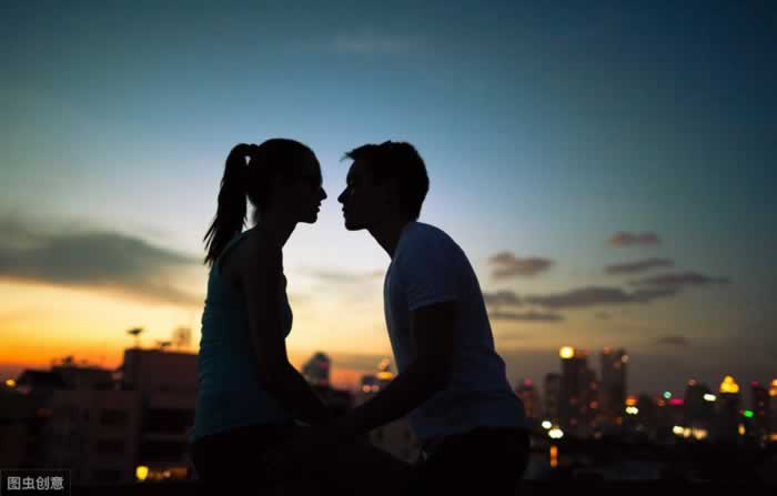 高情商女人如何挽回前男友？关键在理解与改变(图2)