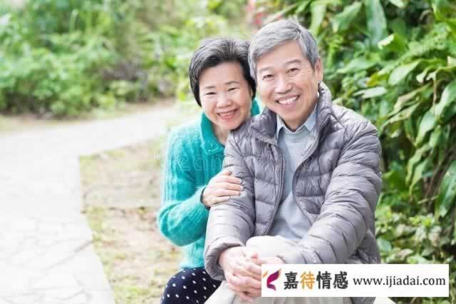 老夫老妻的婚姻危机：平淡、忽略与死气沉沉如何侵蚀感情(图3)