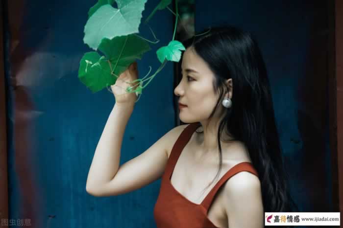 离异少妇诱惑陷困境，30万投资成泡影(图1)