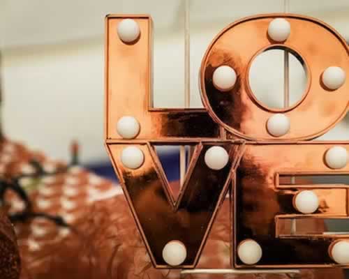 做舔狗的男人，其实是在伤害自己 - 顾觅佳偶婚恋网