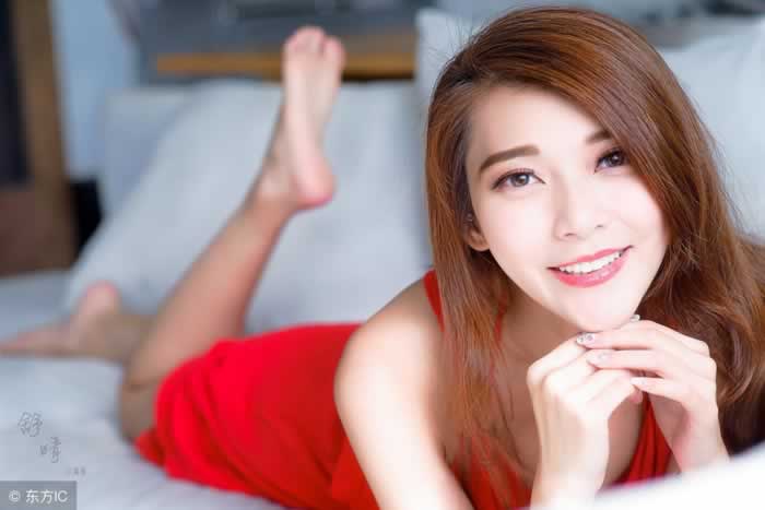 分手后别再刷他朋友圈，这样做只会让你更被动(图1)