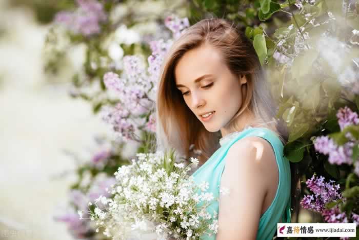 女人暗恋你的两个明显信号，别再错过(图2)