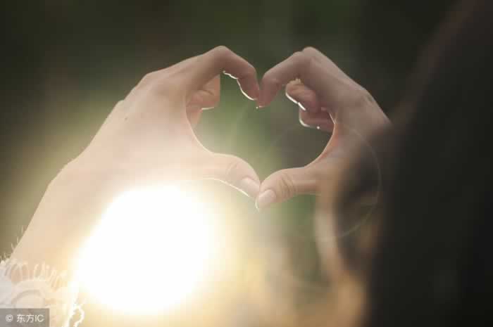 爱情需要适度，不是越用力越长久(图1)