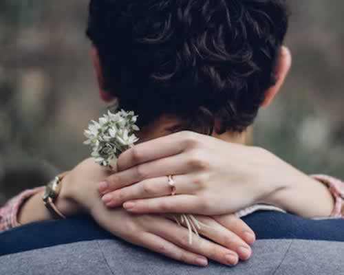 爱你却不能结婚的男人，该如何面对？(图1)