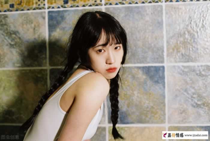 女人不爱你却接受你的好，原因其实只有两个(图2)