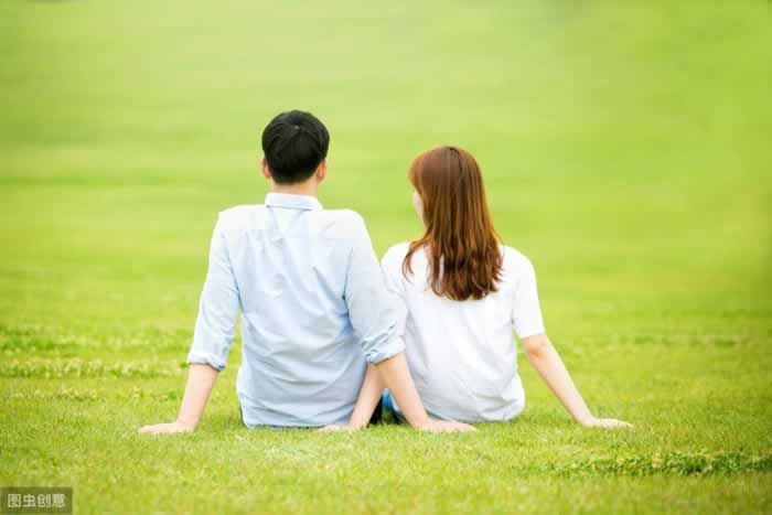 挽回前男友的三大实用技巧：沟通与提升是关键(图1)