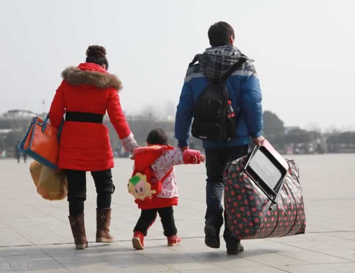 远嫁背后的真实困境：爱情与未来的抉择(图3)