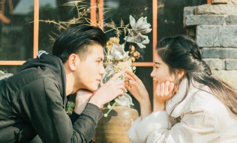 分手后前女友还爱你的5个迹象，挽回指南(图3)