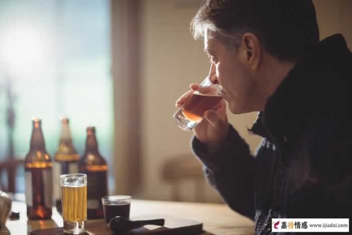 男人吵架就出去喝酒 三大问题需警惕(图1)