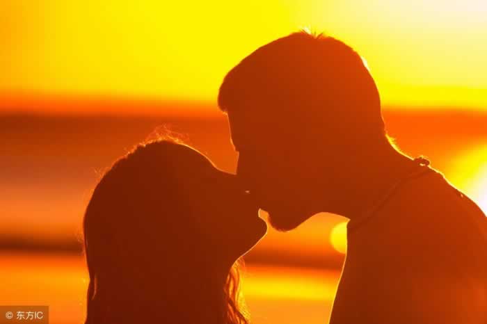 如何引导男友投入感情？冷淡期应对指南(图2)