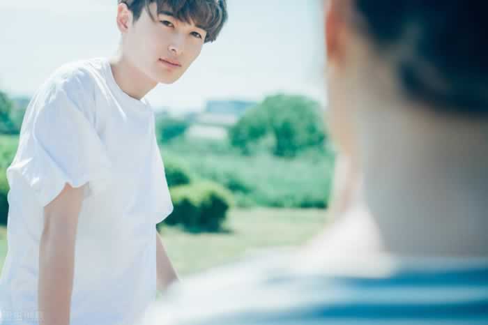 因为从小缺爱，恋爱总是用力过猛，3个方法助你改变(图2)