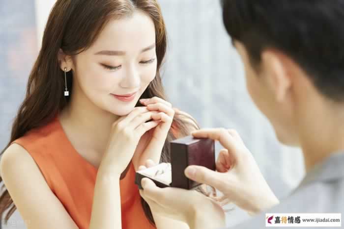 最适合女生的恋爱年龄差｜实用指南(图2)