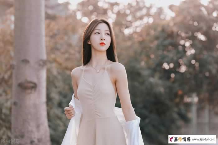 比钱更管用的2样东西｜打动女人心的实用指南(图1)