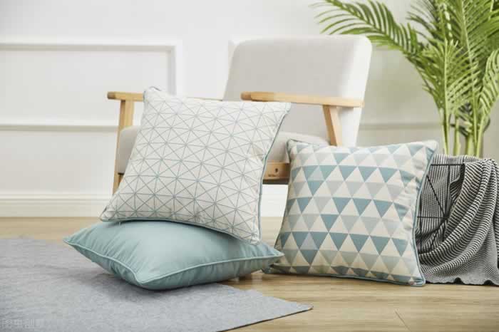 与不成熟爱人相处的应对策略｜情感成熟度提升指南(图1)