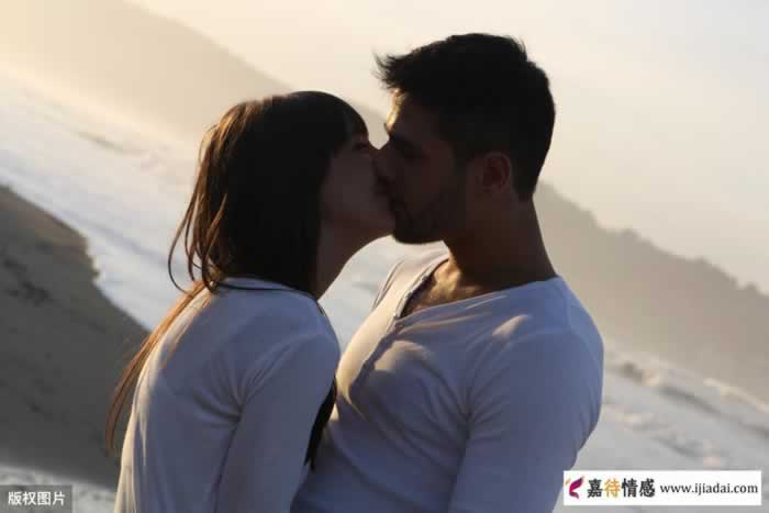 中年女性若在这些方面对你坦诚，可能并不感兴趣｜情感洞察全攻略(图2)