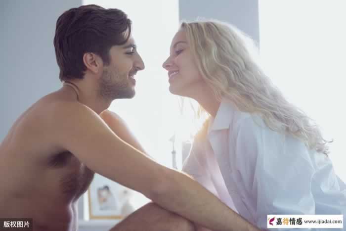 中年女人对男人暧昧的深层心理｜情感攻略(图1)