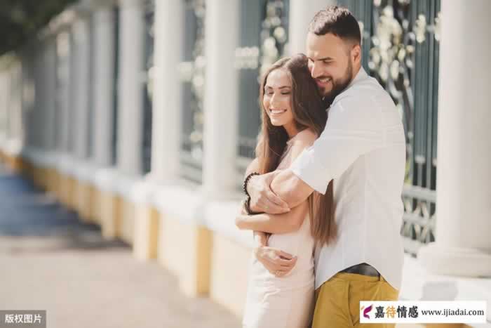 女人对男人过度信任或成出轨导火索｜婚姻关系核心技巧(图1)