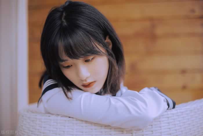 绿茶女受宠秘籍全攻略：如何抓住男人心(图1)