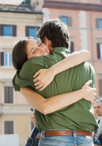 人到中年才明白：真爱往往是婚外情人｜情感共鸣全攻略(图3)