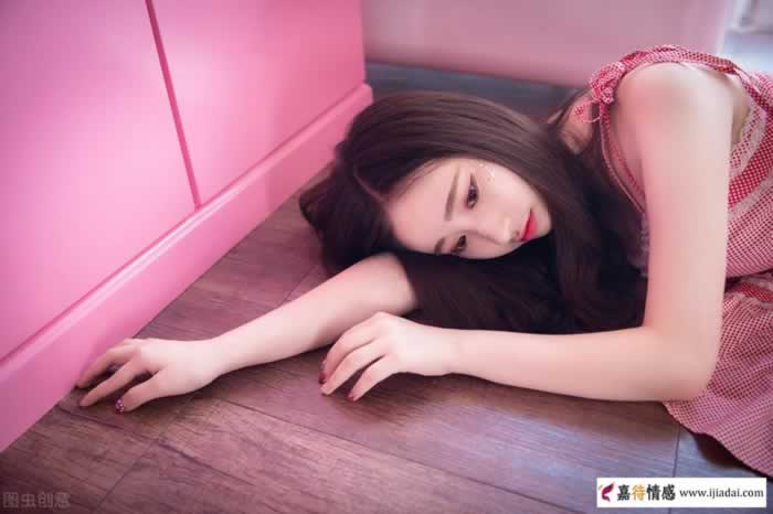 男女分手后是否该忍住不联系｜情感挽回实用指南(图1)