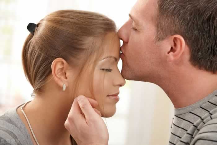 和女朋友冷战怎么办|哄女友实用指南(图2) 和女朋友冷战怎么办|哄女友实用指南(图2)