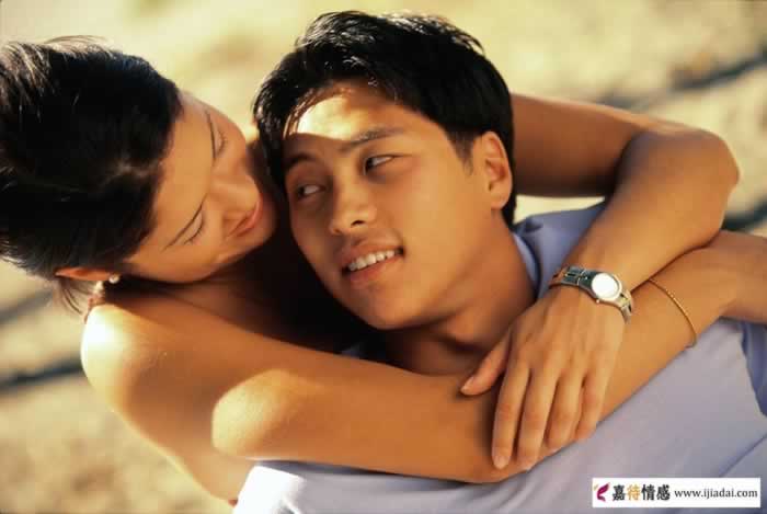 不能见光的爱情，男人和女人谁付出代价更大？过来人感受真实(图2)