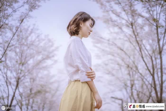 暗恋多年男友分手后给5万分手费怎么办(图1)