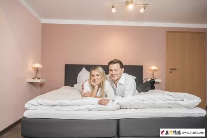 想知道女人心里有没有你的位置，看她这些表现心里就有答案了全攻略(图1)