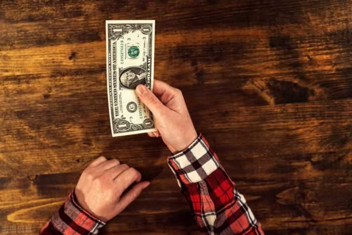 分手后要不要还钱给前任？挽回时这样做能创造联系机会｜实用指南(图1)