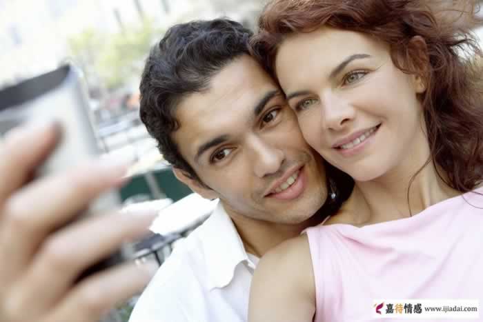 两个已婚女人告诉你：有了家庭后还会想念情人吗？｜婚外情真相(图2)