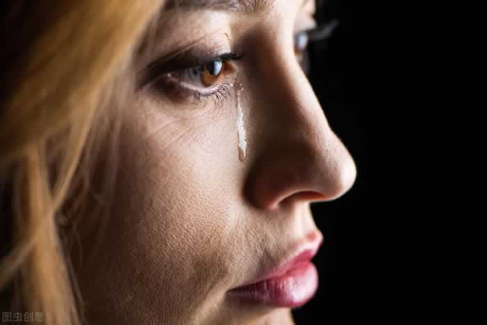 分手后男女心理差异：挽回爱情的正确方式｜实用指南(图1)