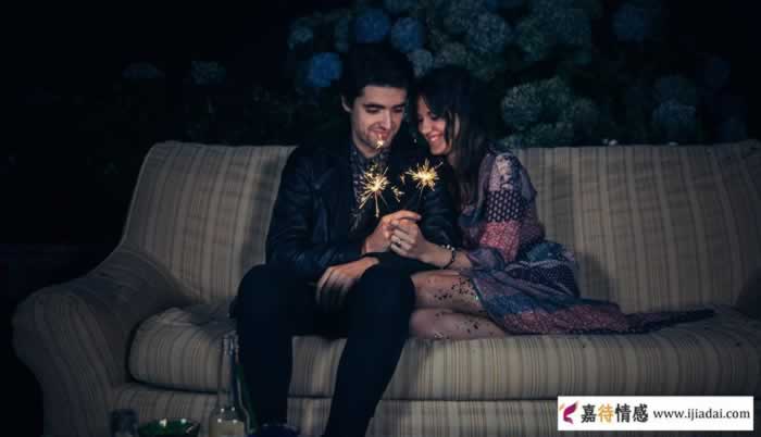 感情里中年男人频繁说这几句情话，说明你已离不开他｜情感解析(图1)