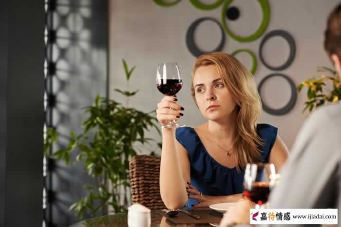 中年女人敢和你开这些玩笑，多半是经验丰富想你了｜情感解析(图5)