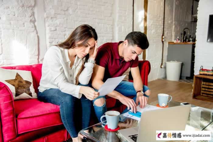 中年男人狠心做这些事，女人不生气反而为你着迷｜情感技巧(图3)